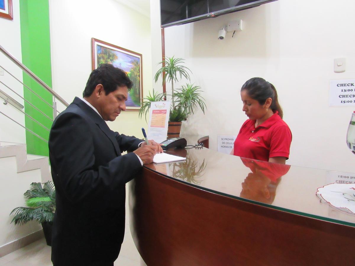 Alojamiento El Cardenal Iquitos Exterior foto